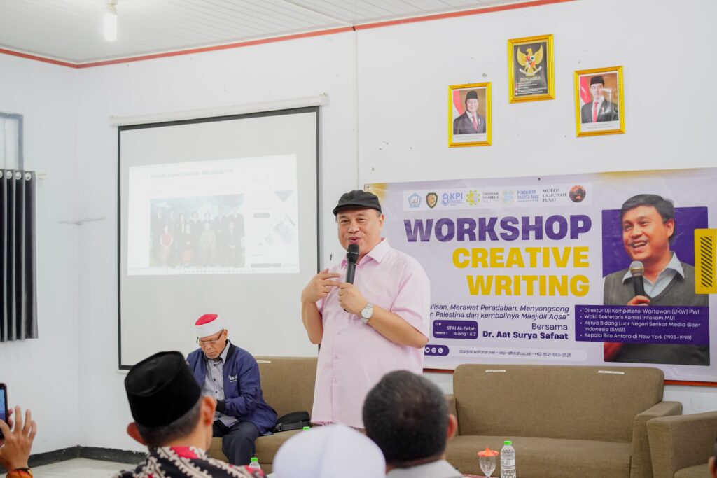 Workshop Creative Writing di STAI Al-Fatah, Wartawan Senior: Keterampilan Menulis Yang Kreatif dan Menarik Tidak Lahir Secara Instan